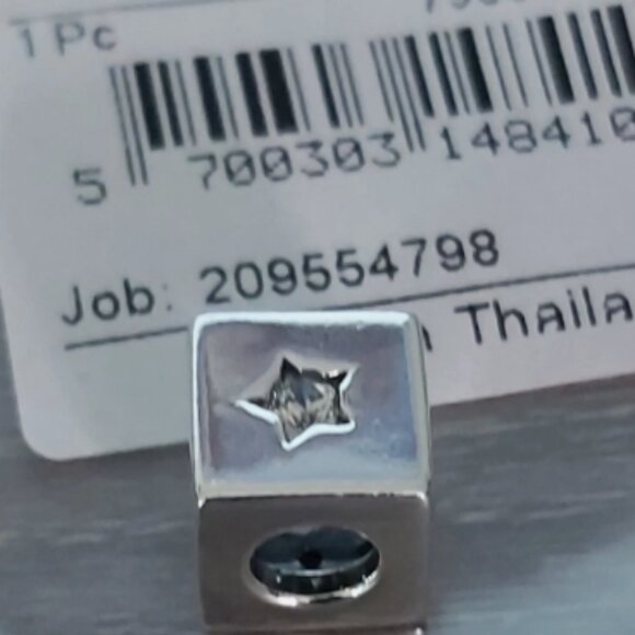 Authentic PANDORA Sterling Silver Lucky Dice Charm 793581C01 - Picture 4 of 10